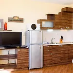Seaview Bg Front Apartment *