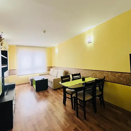 Sea View Front * غولدن ساندز
