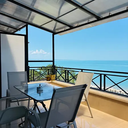 Seaview Bg Front Golden Sands