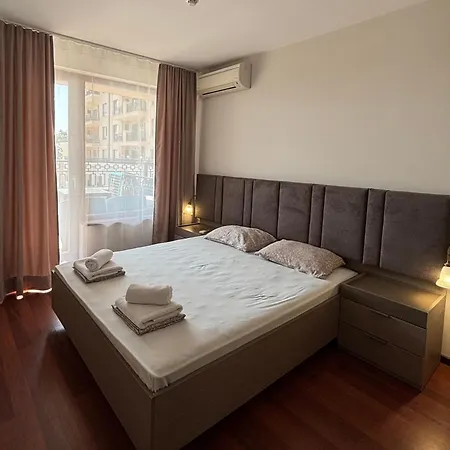 Seaview Bg Front Apartment *