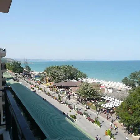 Sea View Front * غولدن ساندز
