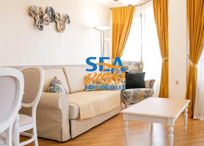 Seaview Bg Front * Golden Sands